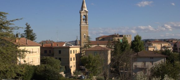 Casa de 6 habitaciónes en Mogliano, Italy No. 175940 38