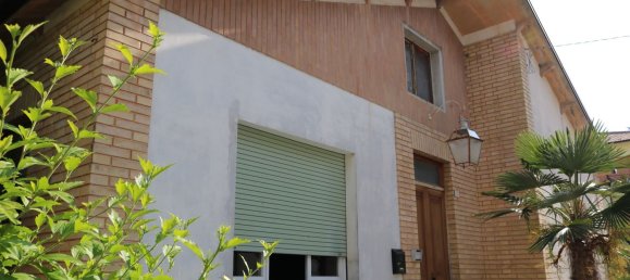 Casa de 6 habitaciónes en Mogliano, Italy No. 175940 48