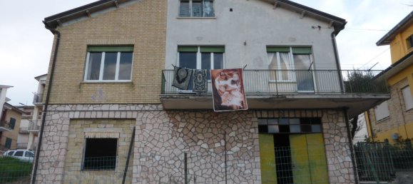 Casa de 6 habitaciónes en Mogliano, Italy No. 175940 16