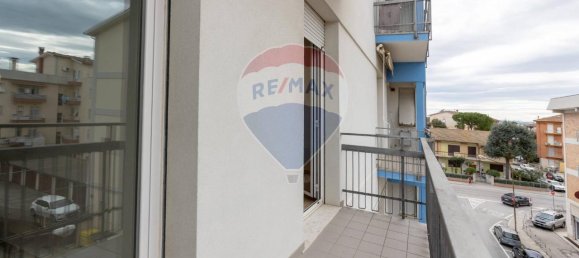 7 rooms Apartment in Chiaravalle, Italy No. 5164 9