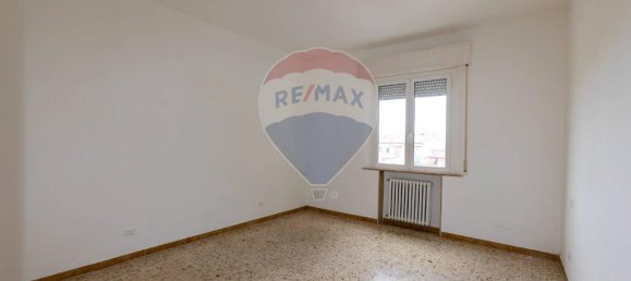 7 rooms Apartment in Chiaravalle, Italy No. 5164 12