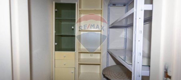 7 rooms Apartment in Chiaravalle, Italy No. 5164 2