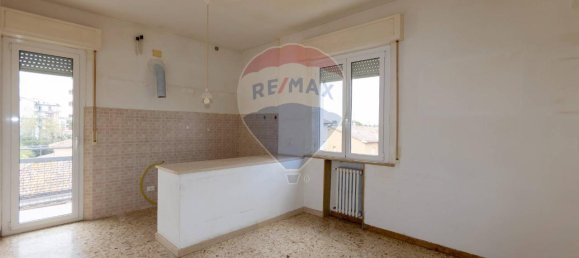 7 rooms Apartment in Chiaravalle, Italy No. 5164 11