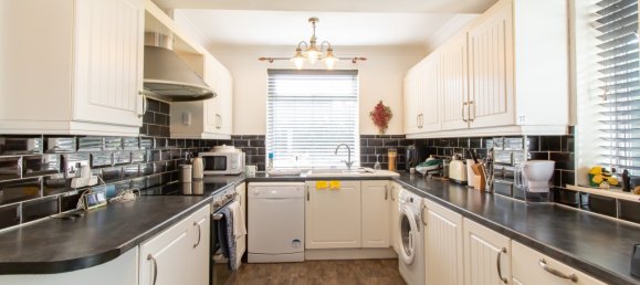 3 bedrooms House in Middlesbrough, United Kingdom No. 1806 4