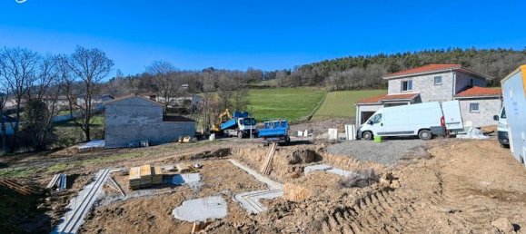 807m² Land in Pomeys, France No. 78007 8