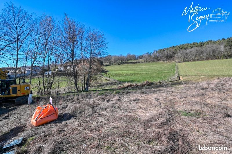 807m² Land in Pomeys, France No. 78007