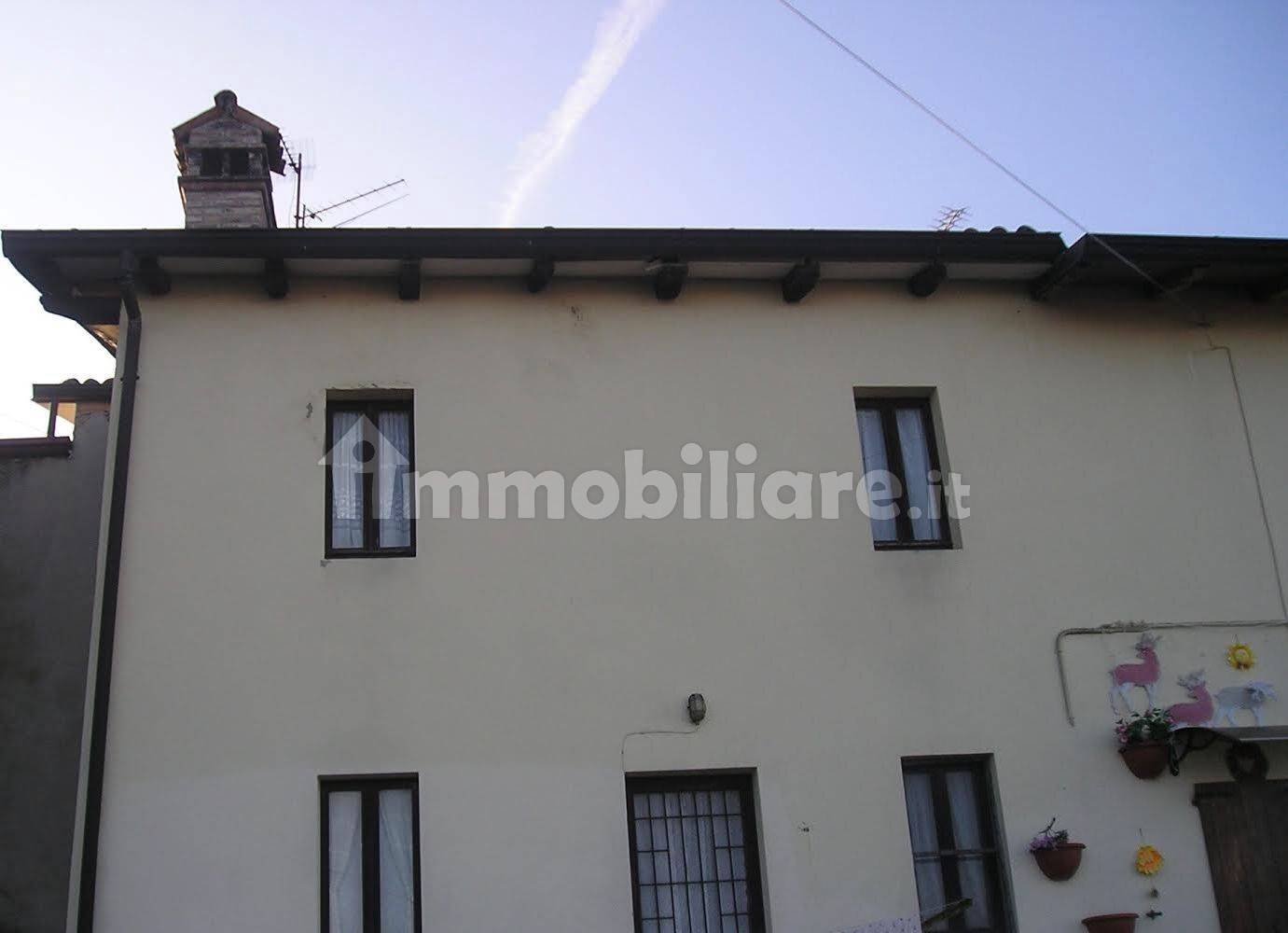 1 bedroom Apartment in Lugagnano Val d'Arda, Italy No. 256452