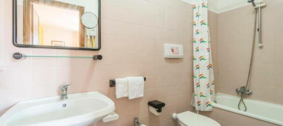 2634m² Hotel in Magione, Italy No. 56095 16