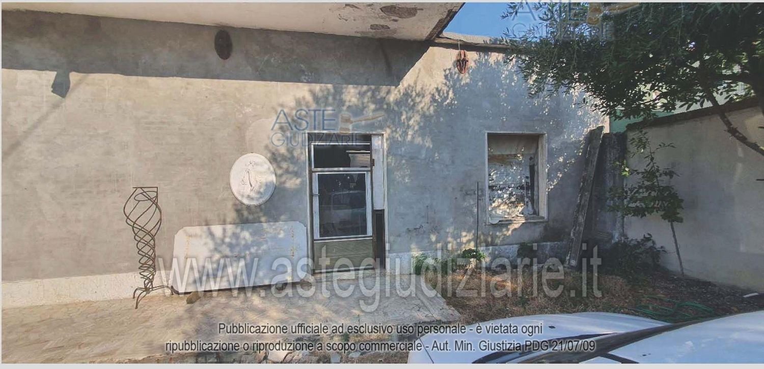 17 bedrooms House in Ancona, Italy No. 348361