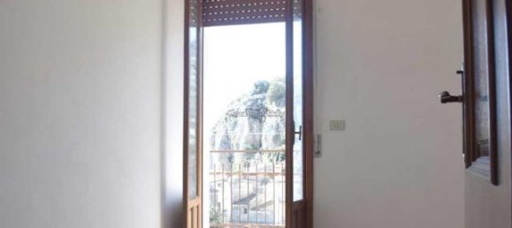4 rooms Apartment in Modica, Italy No. 231255 17