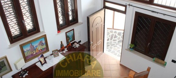 Дом с 4 комнатами в Лиша, Италия № 130532 6