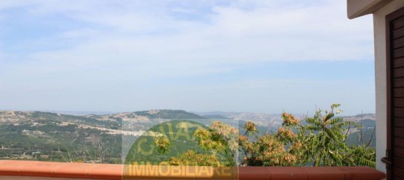 Дом с 4 комнатами в Лиша, Италия № 130532 28