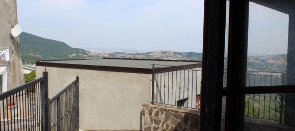 Дом с 4 комнатами в Лиша, Италия № 130532 19