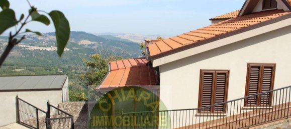 Дом с 4 комнатами в Лиша, Италия № 130532 17