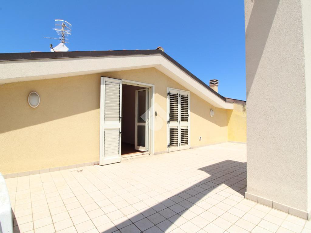 Apartamento de 4 dormitorios en Fossacesia, Italy No. 155900