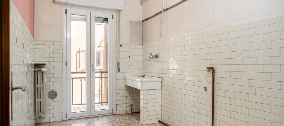 2 bedrooms Apartment in Verona, Italy No. 277296 8