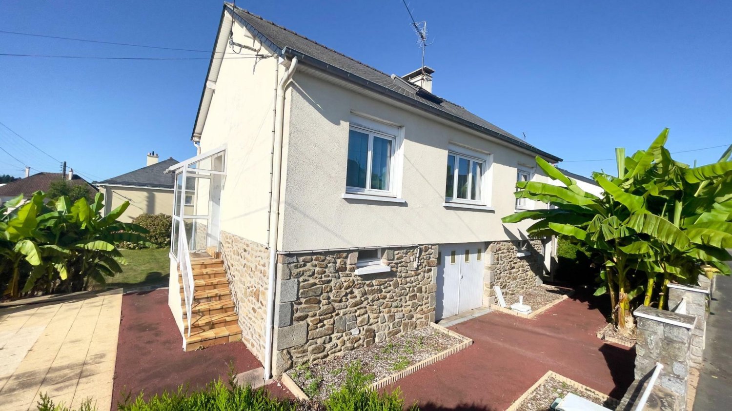 2 bedrooms House in Mayenne, France No. 357905