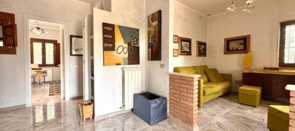 Villa de 2 dormitorios en Rende, Italy No. 343662 8