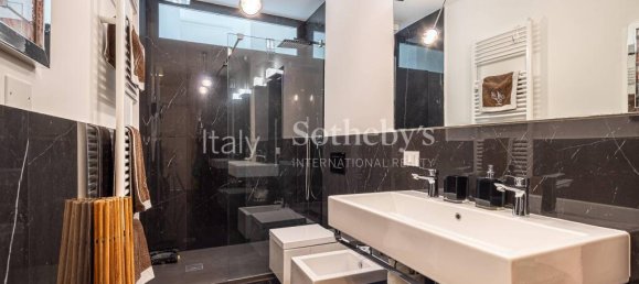 3 bedrooms Apartment in Milan, Italy No. 381103 25