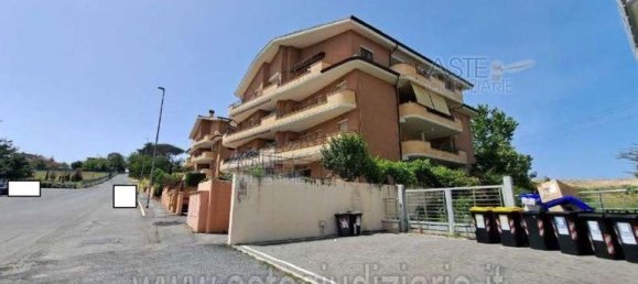 2 rooms Apartment in Rome, Italy No. 198815 2