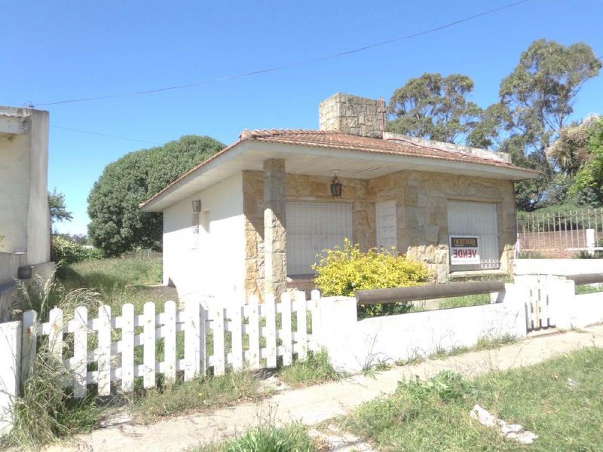 2 bedrooms House in Mar del Plata, Argentina No. 98477