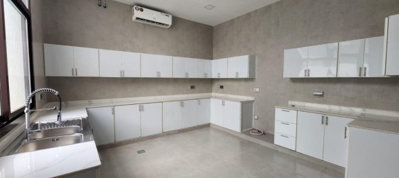 Вилла с 4 спальнями в Khuzam, ОАЭ № 106492 14