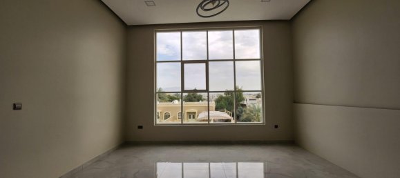 Вилла с 4 спальнями в Khuzam, ОАЭ № 106492 10