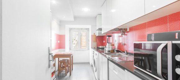 2 bedrooms Apartment in Lisbon, Portugal No. 50769 32