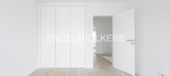 4 bedrooms House in Corroios, Portugal No. 14222 32