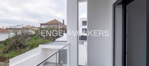 4 bedrooms House in Corroios, Portugal No. 14222 23