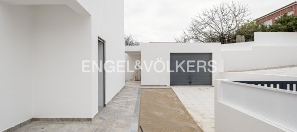 4 bedrooms House in Corroios, Portugal No. 14222 35