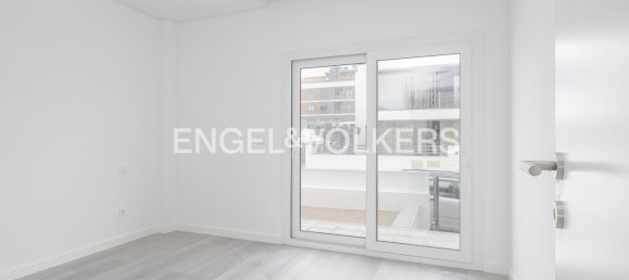 4 bedrooms House in Corroios, Portugal No. 14222 10