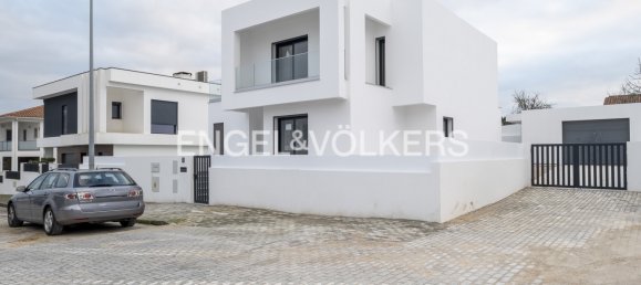 4 bedrooms House in Corroios, Portugal No. 14222 37