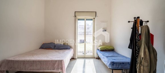 2 Schlafzimmer Wohnung in Palermo, Italy, Nr. 335149 5