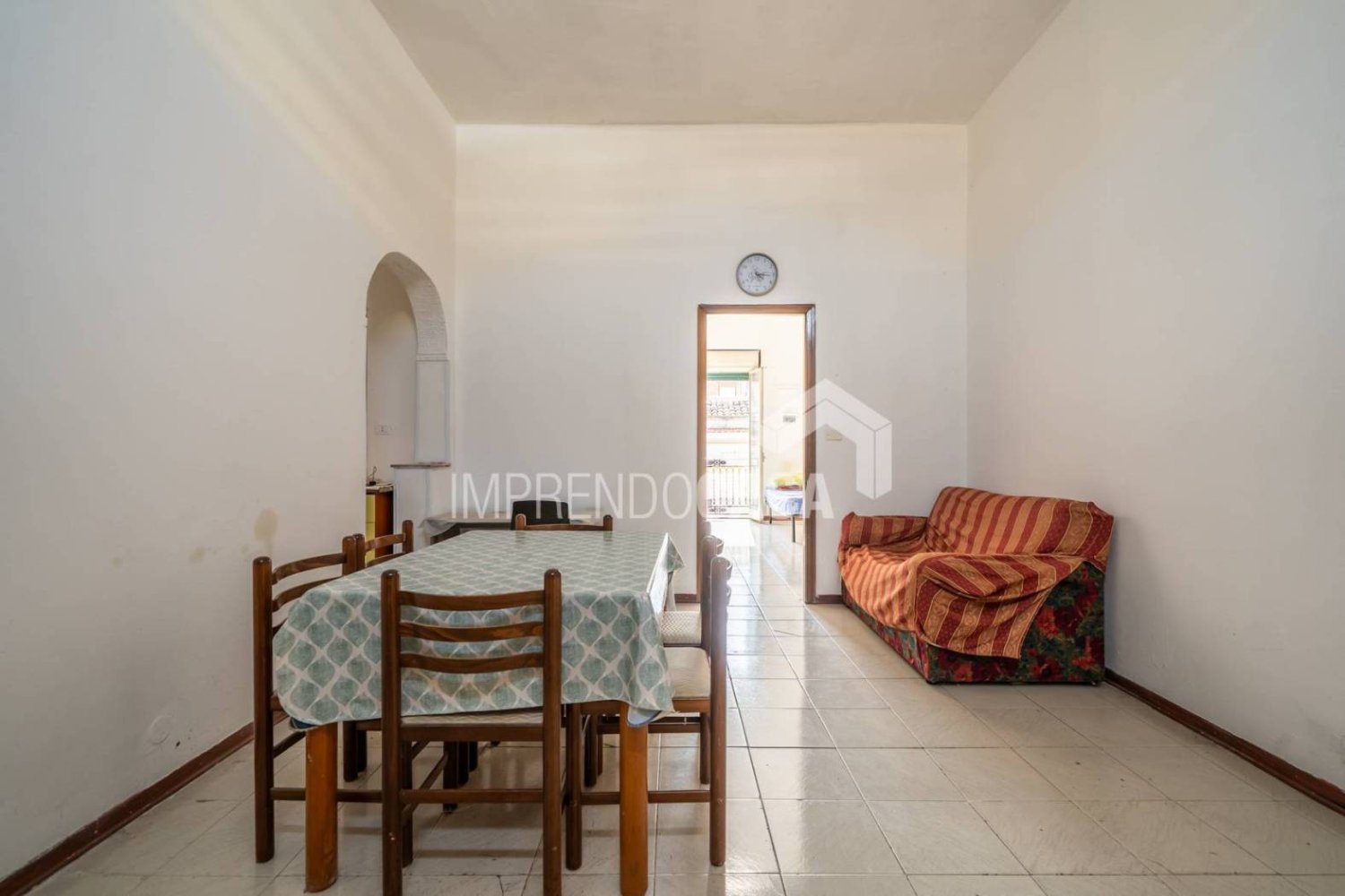 2 Schlafzimmer Wohnung in Palermo, Italy, Nr. 335149