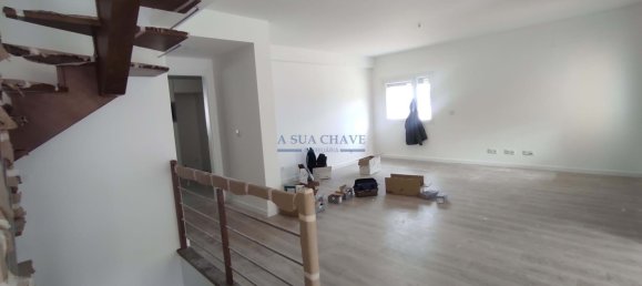 4 chambres Maison de ville à Seixal, Portugal No. 157738 3