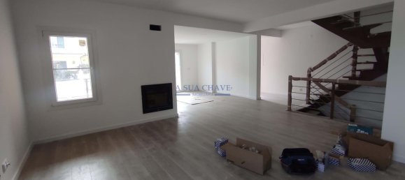 4 chambres Maison de ville à Seixal, Portugal No. 157738 2