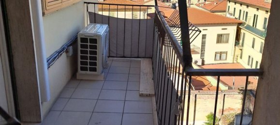 6 rooms Apartment in Arezzo, Italy No. 173528 37