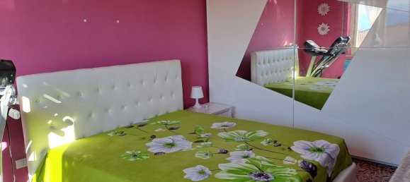 6 rooms Apartment in Arezzo, Italy No. 173528 12