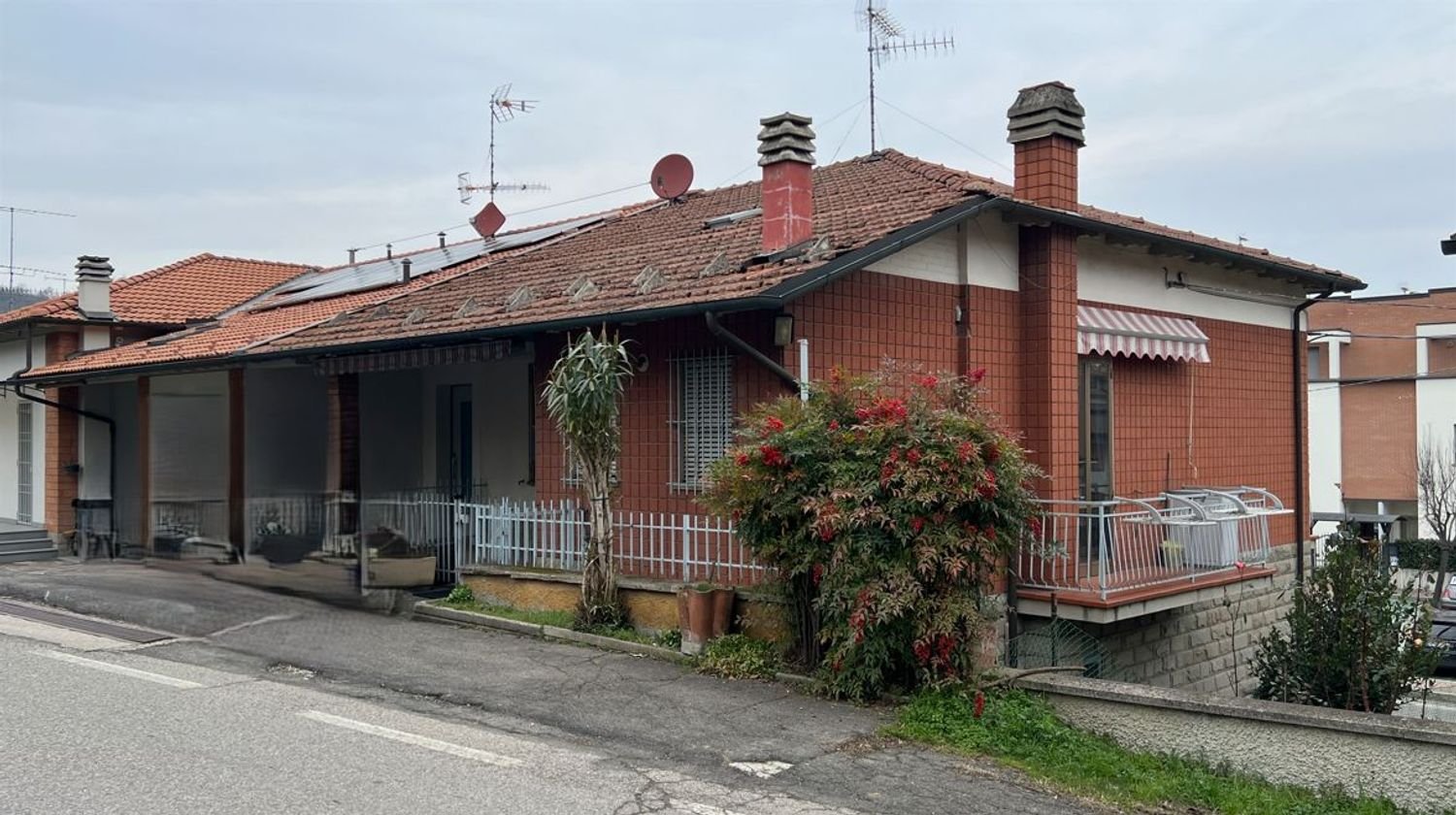 4-Zimmer Haus in Monte San Pietro, Italy, Nr. 34447