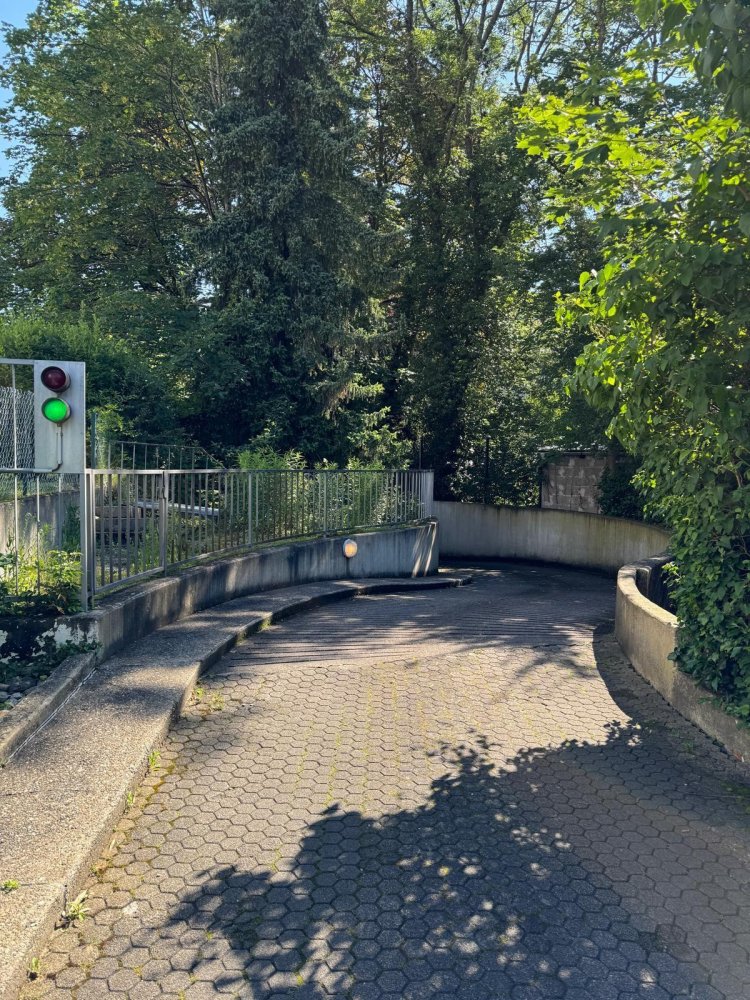  Parking in Freiburg im Breisgau, Germany No. 267400