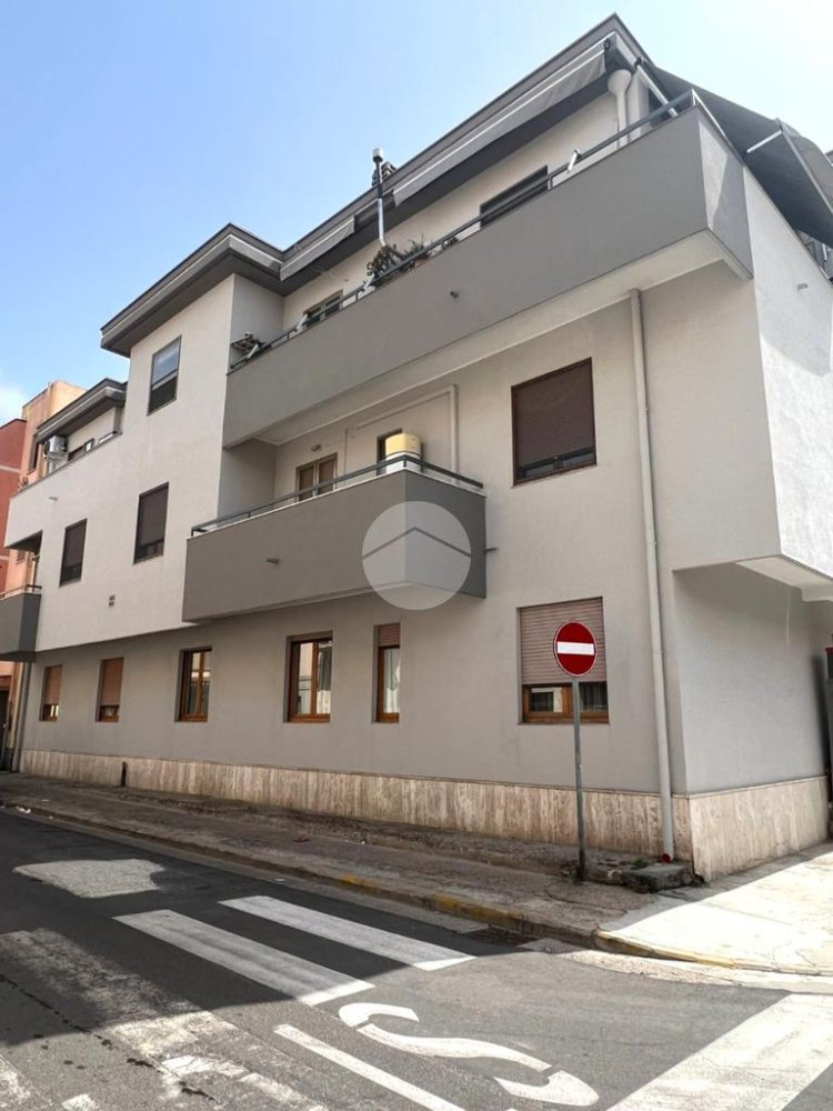 3 Schlafzimmer Wohnung in Quartu Sant'Elena, Italy, Nr. 393598