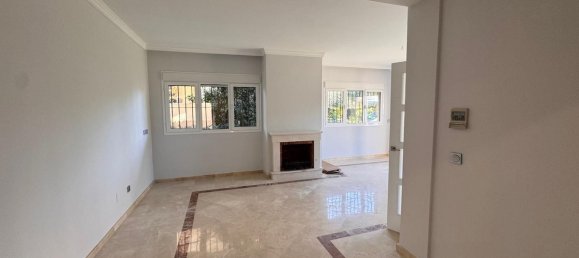 3 Schlafzimmer Villa in San Roque, Spain, Nr. 233609 8