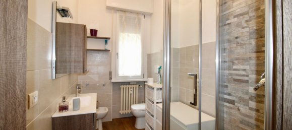 3 bedrooms Apartment in Parma, Italy No. 380373 14