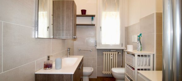 3 bedrooms Apartment in Parma, Italy No. 380373 12