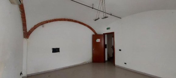 Almacén en Vercelli, Italy 404 m² No. 369906 6