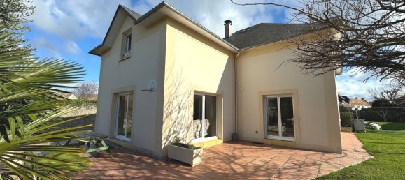 6 bedrooms Villa in Escoville, France No. 195859 15