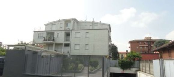 3غرفة منزل ذو طابقين في Bovisio Masciago, Italy رقم 183042 2