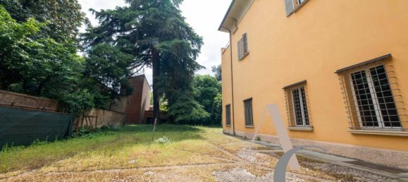 3 bedrooms Apartment in Bologna, Italy No. 335228 5