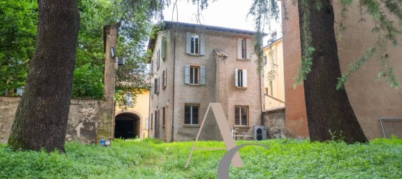 3 bedrooms Apartment in Bologna, Italy No. 335228 8